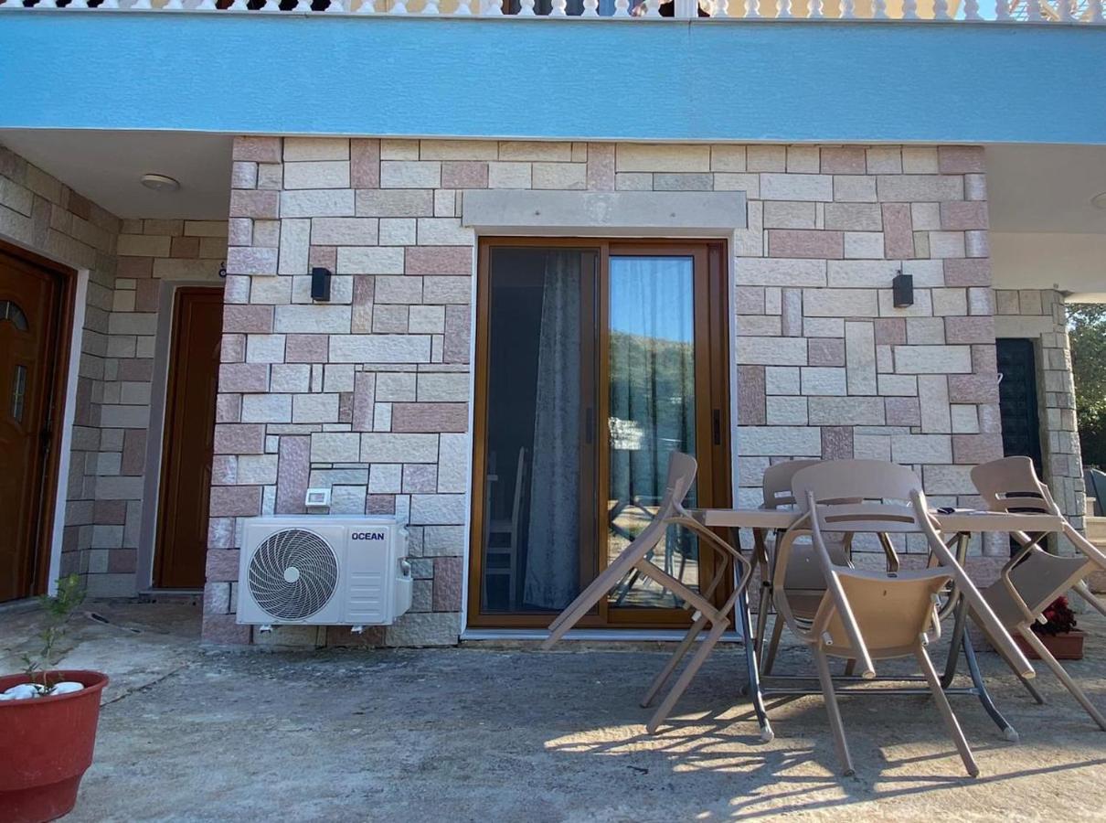 Dosti Apartment Ksamil Exteriör bild