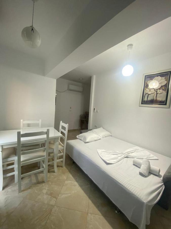Dosti Apartment Ksamil Exteriör bild