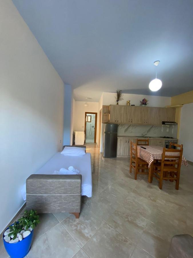 Dosti Apartment Ksamil Exteriör bild
